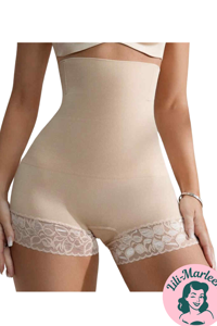 Miss Smooth Apricot – Høj Talje Shapewear Shorts med Blondekant